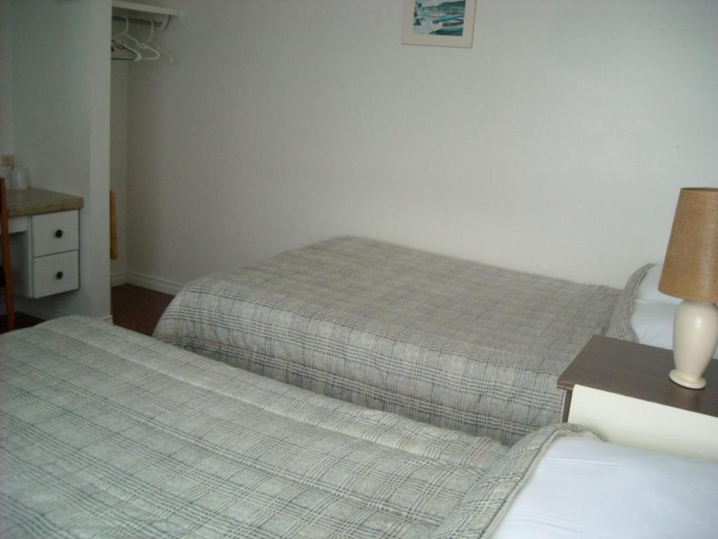 Motel Le Noroit L'Anse-au-Griffon Rum bild