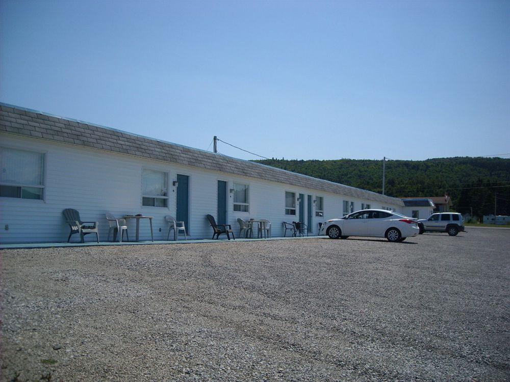 Motel Le Noroit L'Anse-au-Griffon Exteriör bild