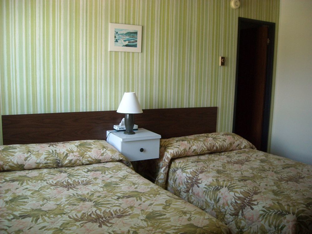 Motel Le Noroit L'Anse-au-Griffon Exteriör bild