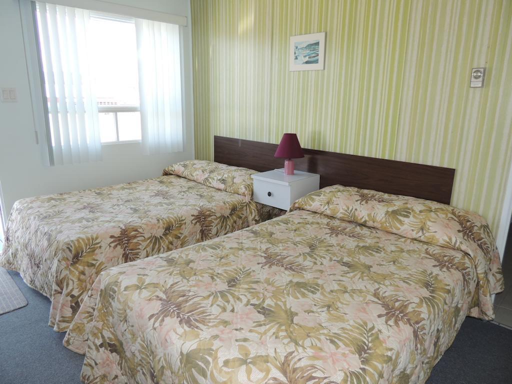 Motel Le Noroit L'Anse-au-Griffon Exteriör bild